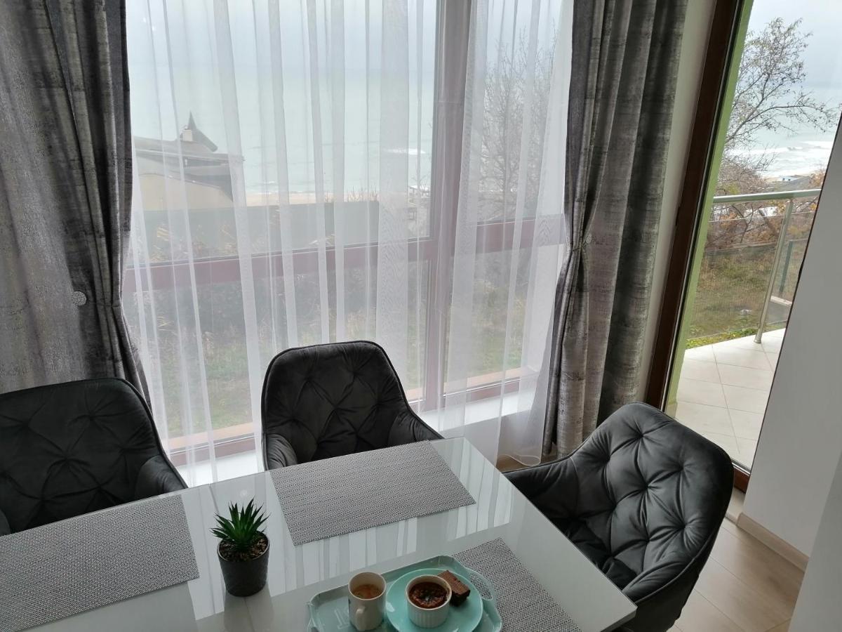 Relax Apartament Varna Exterior photo