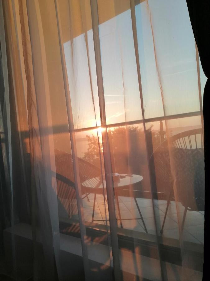 Relax Apartament Varna Exterior photo